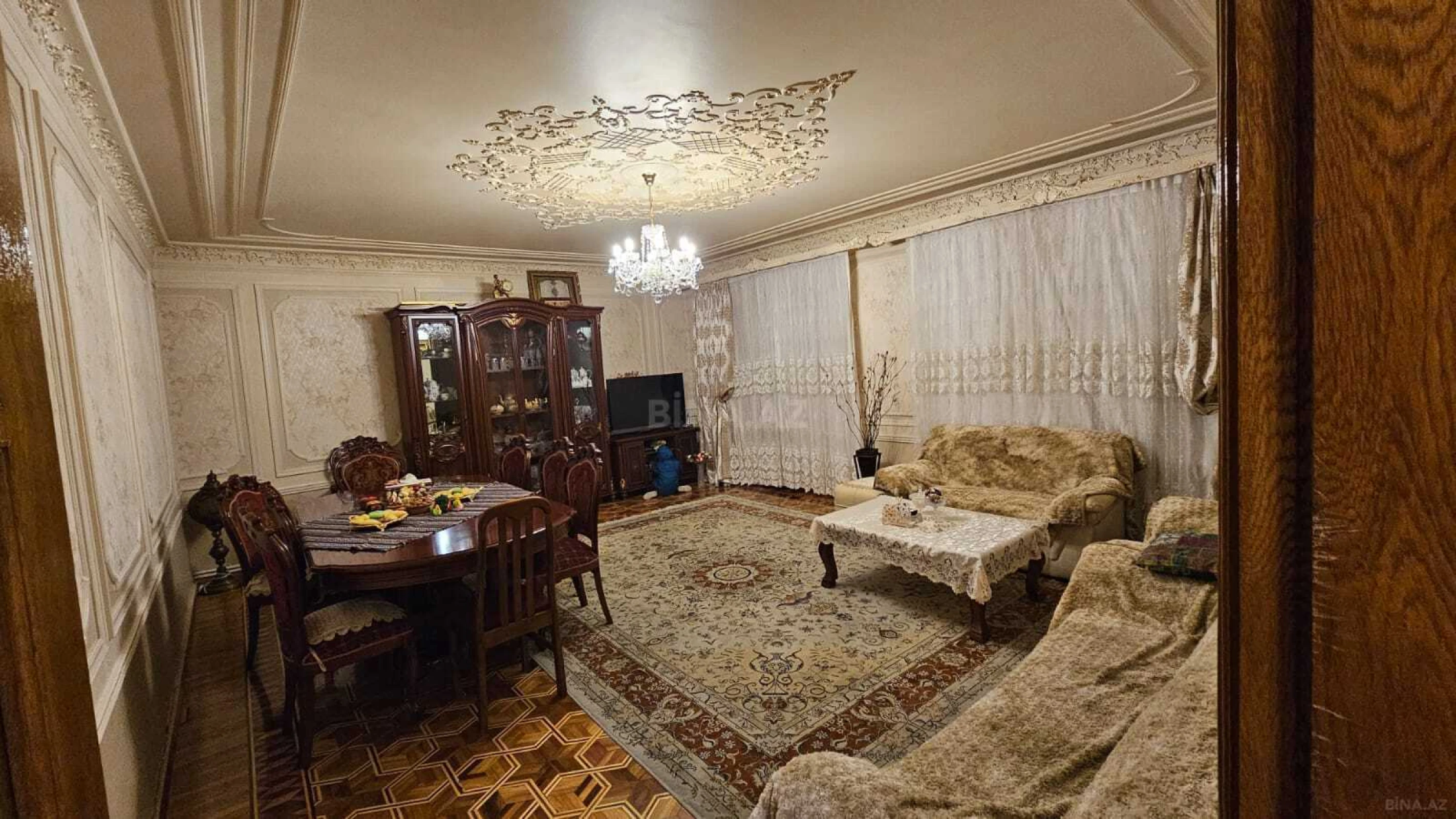 Satılır 5 otaqlı mənzil 130 m²