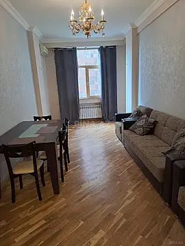 Kirayə verilir 2 otaqlı mənzil 66 m²