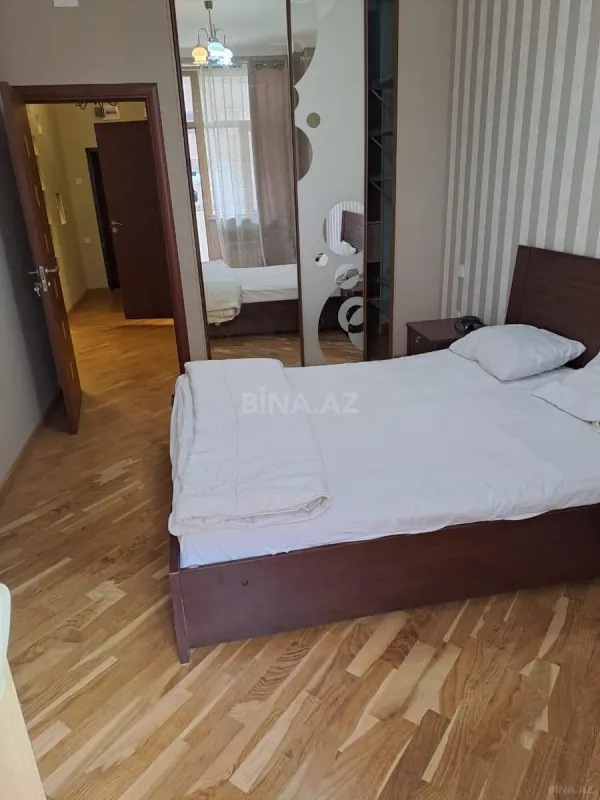 Kirayə verilir 2 otaqlı mənzil 66 m²