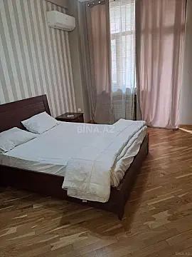 Kirayə verilir 2 otaqlı mənzil 66 m²
