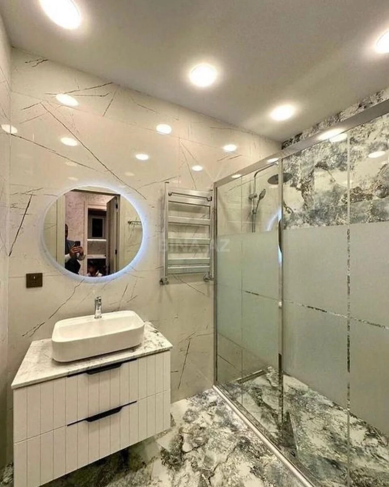 Kirayə verilir 2 otaqlı mənzil 60 m²