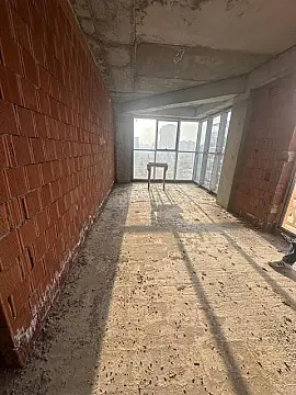 Satılır 3 otaqlı mənzil 121 m²