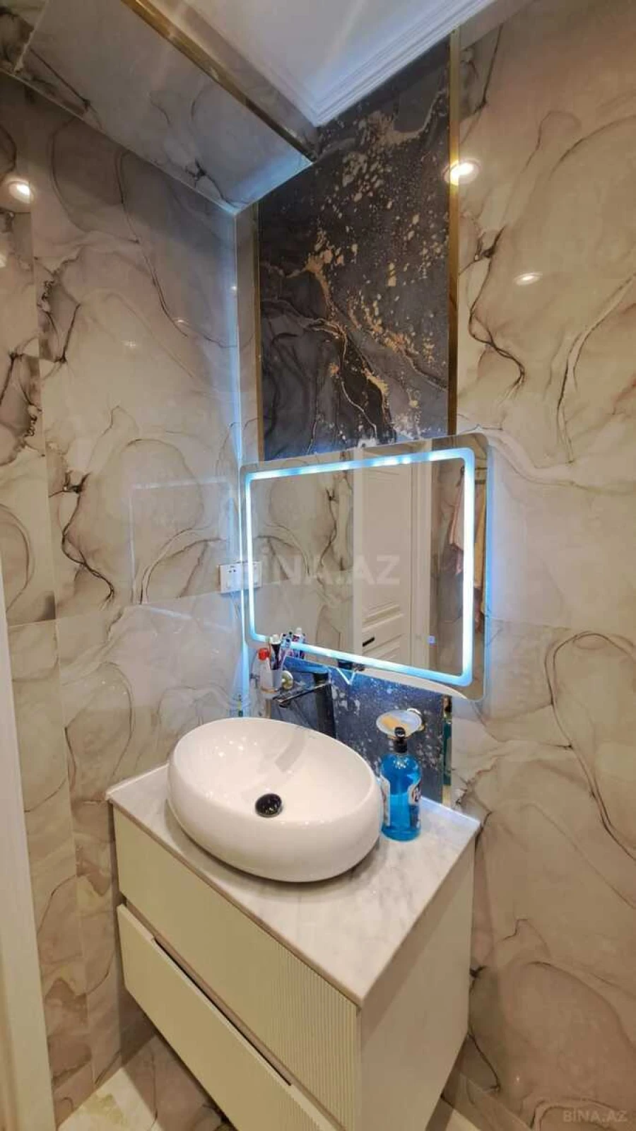 Satılır 3 otaqlı mənzil 75 m²