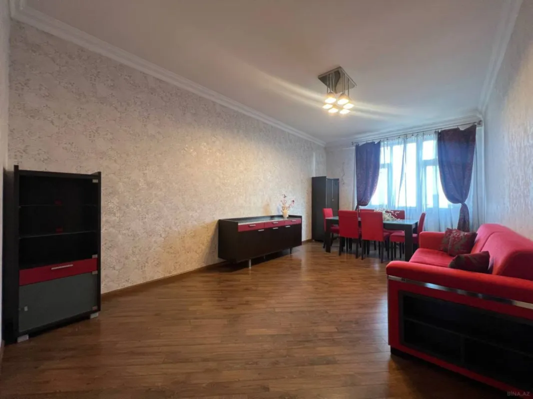 Satılır 2 otaqlı mənzil 90 m²