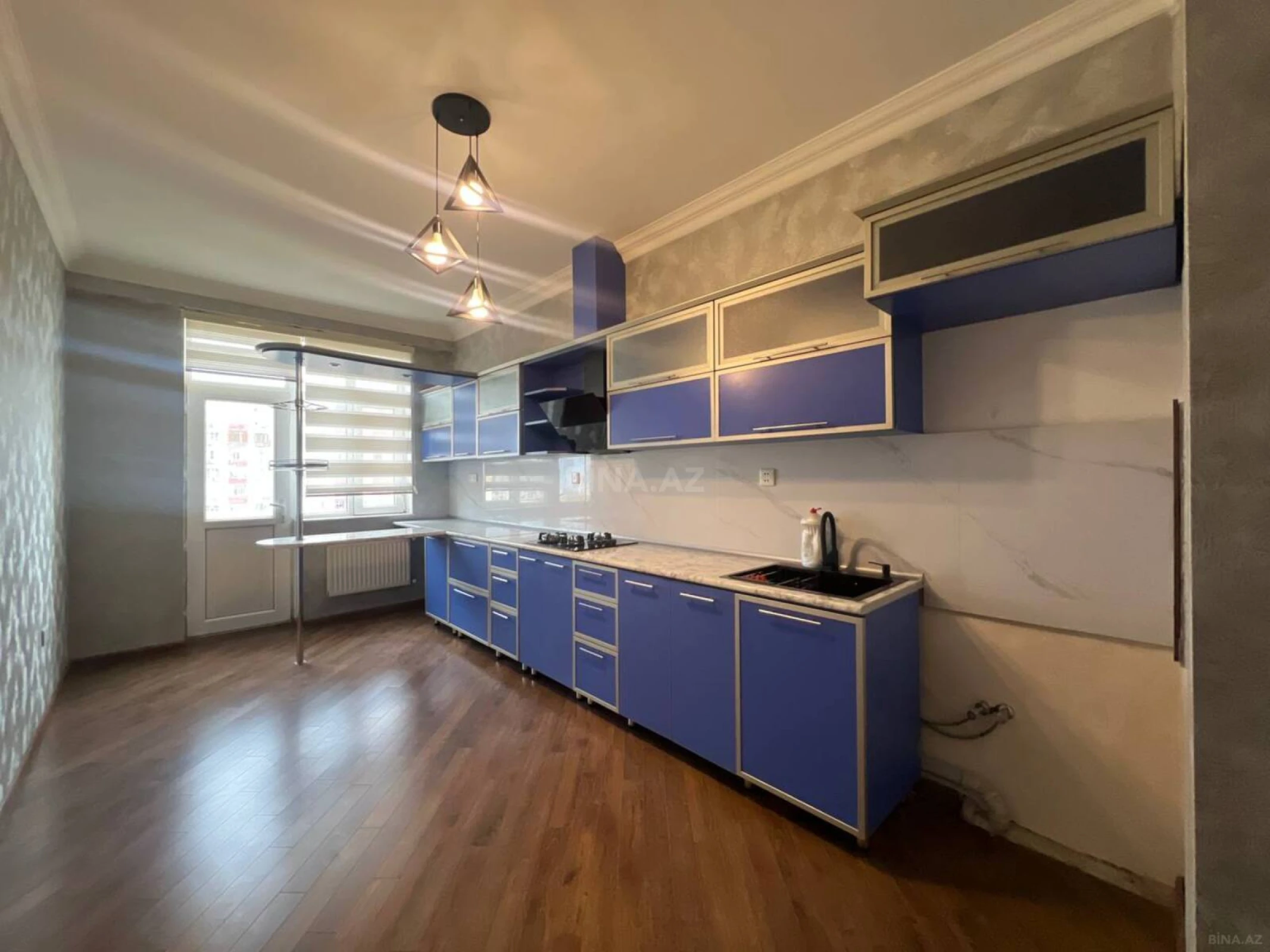 Satılır 2 otaqlı mənzil 90 m²