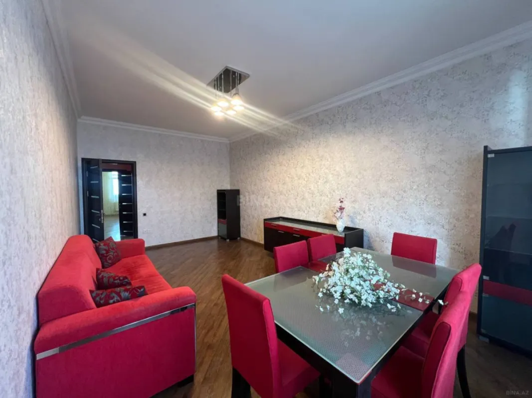 Satılır 2 otaqlı mənzil 90 m²