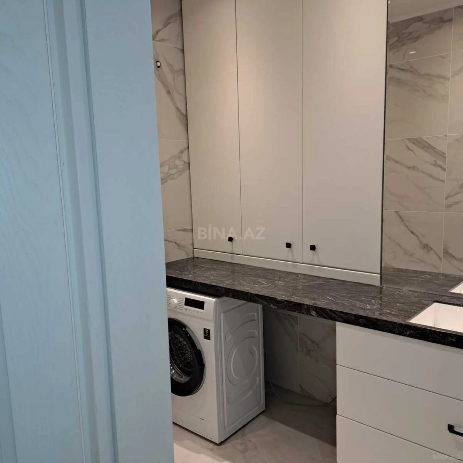 Kirayə verilir 3 otaqlı mənzil 120 m²