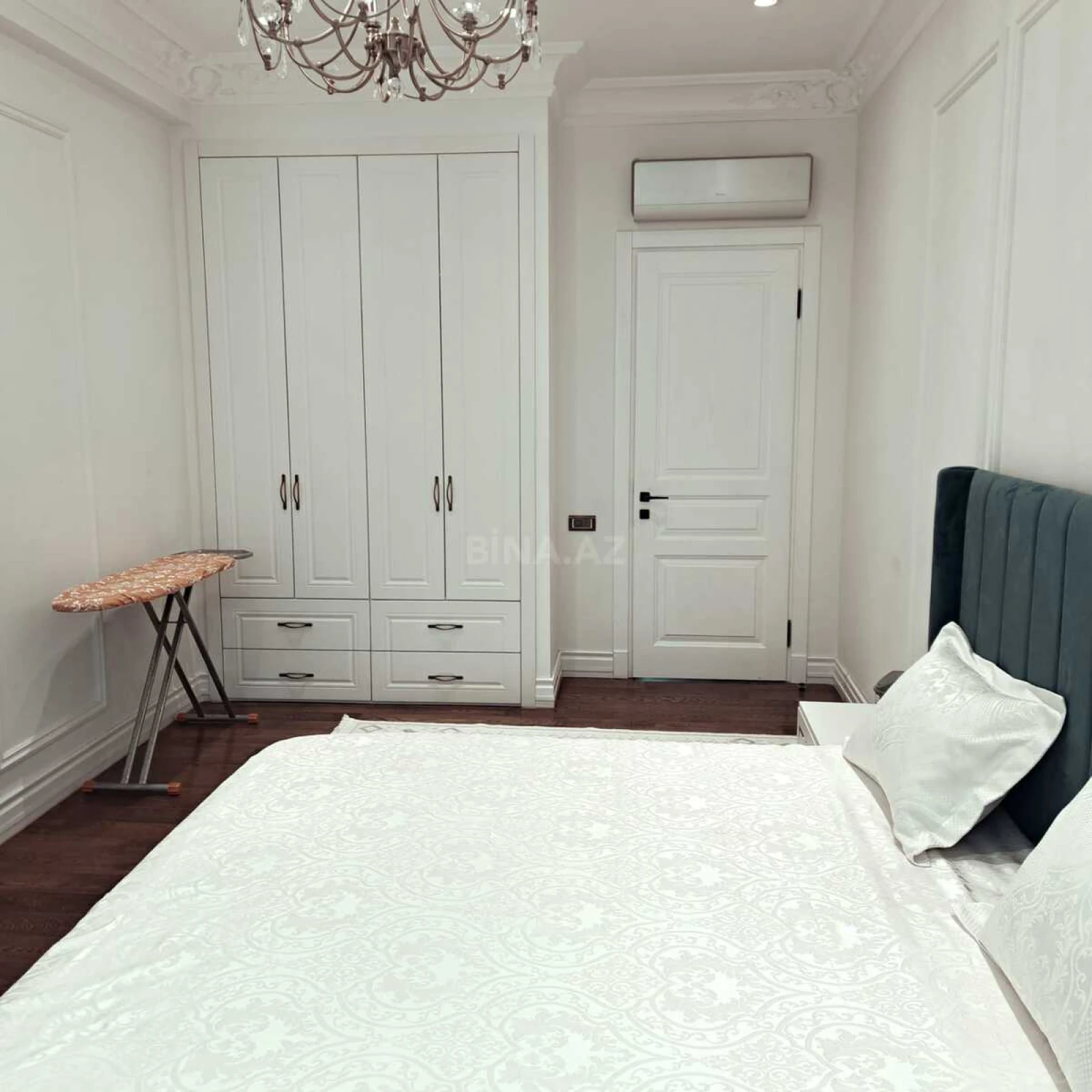 Kirayə verilir 3 otaqlı mənzil 120 m²