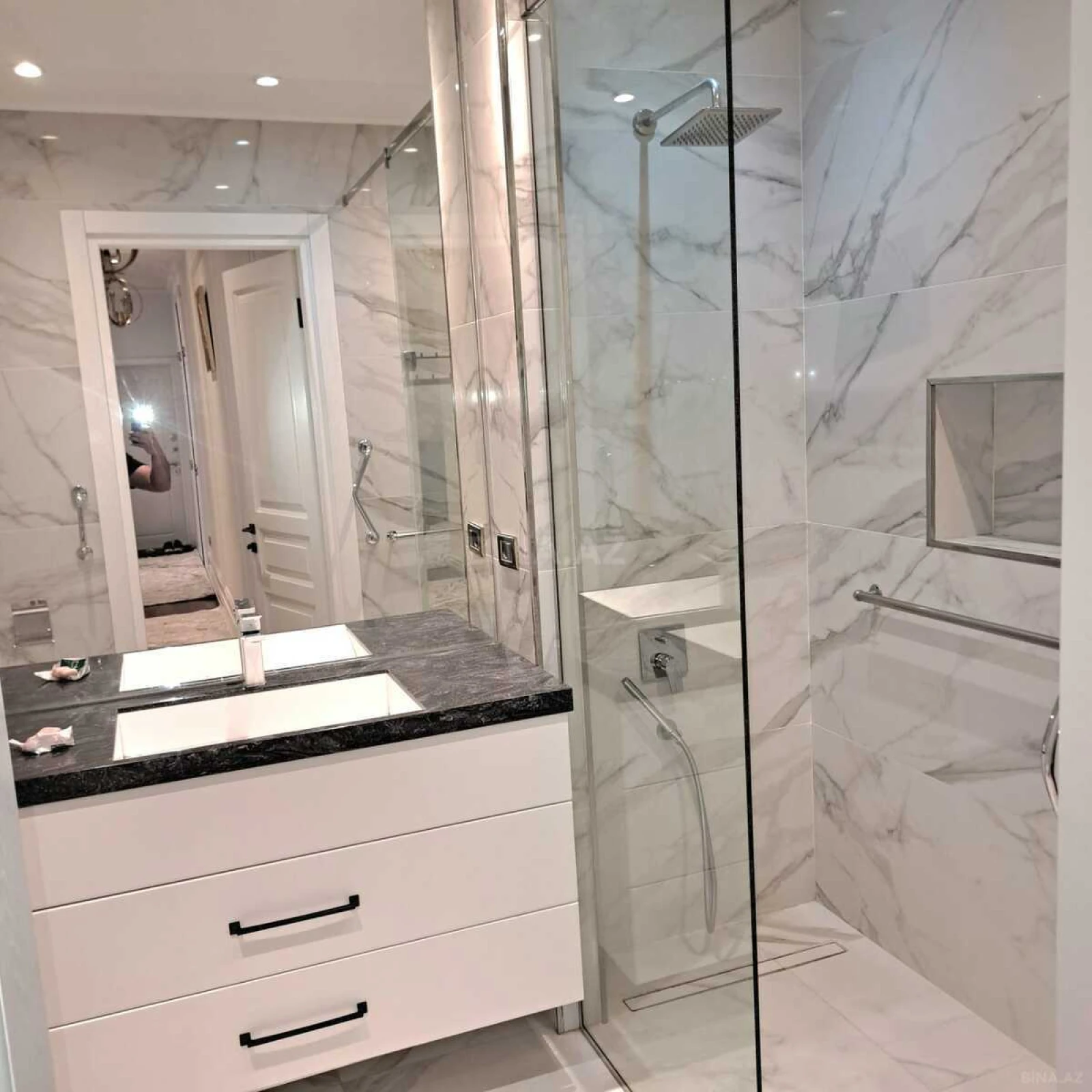 Kirayə verilir 3 otaqlı mənzil 120 m²