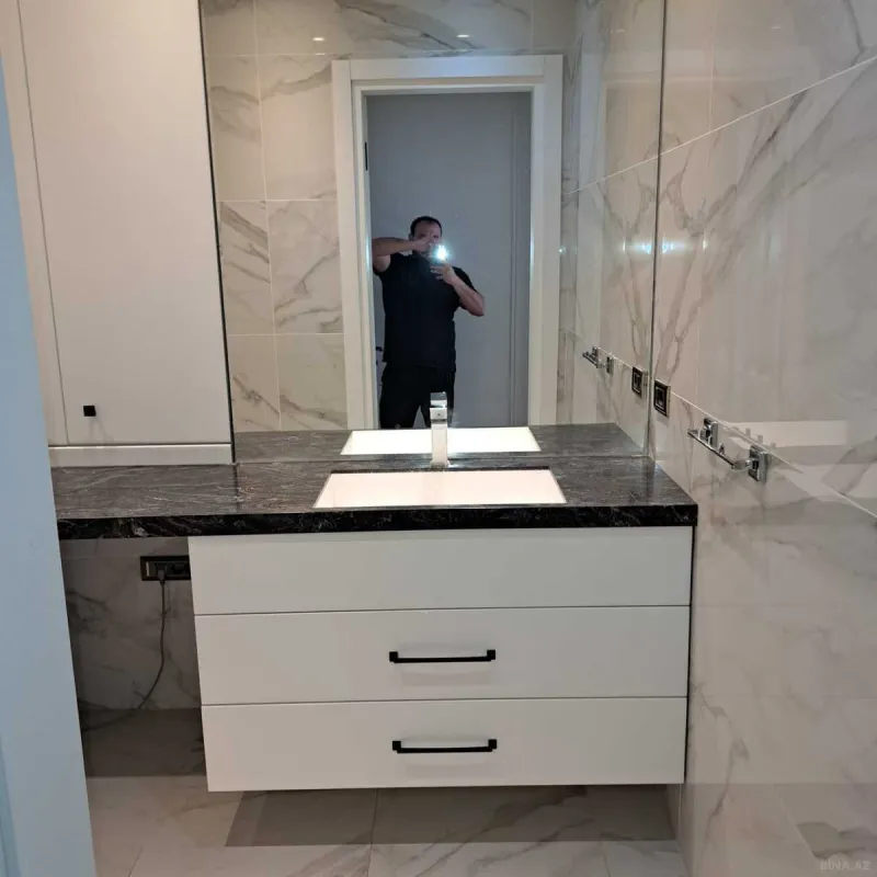 Kirayə verilir 3 otaqlı mənzil 120 m²