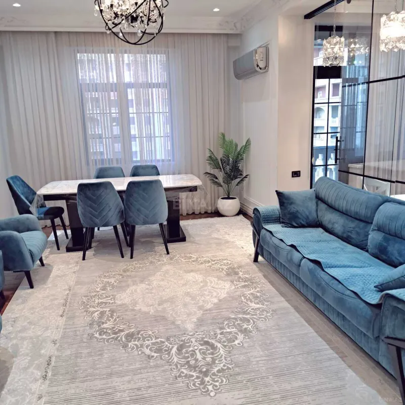 Kirayə verilir 3 otaqlı mənzil 120 m²
