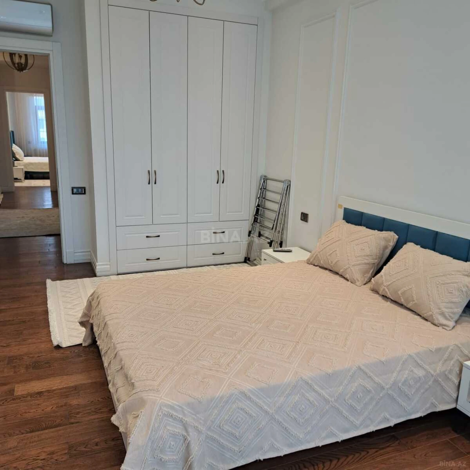 Kirayə verilir 3 otaqlı mənzil 120 m²