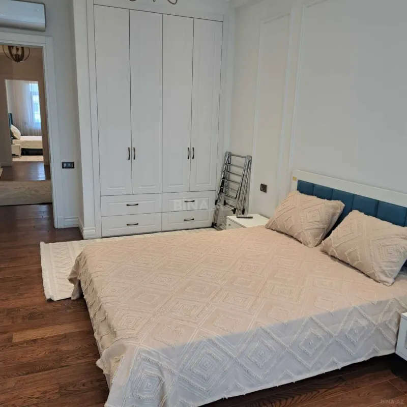 Kirayə verilir 3 otaqlı mənzil 120 m²