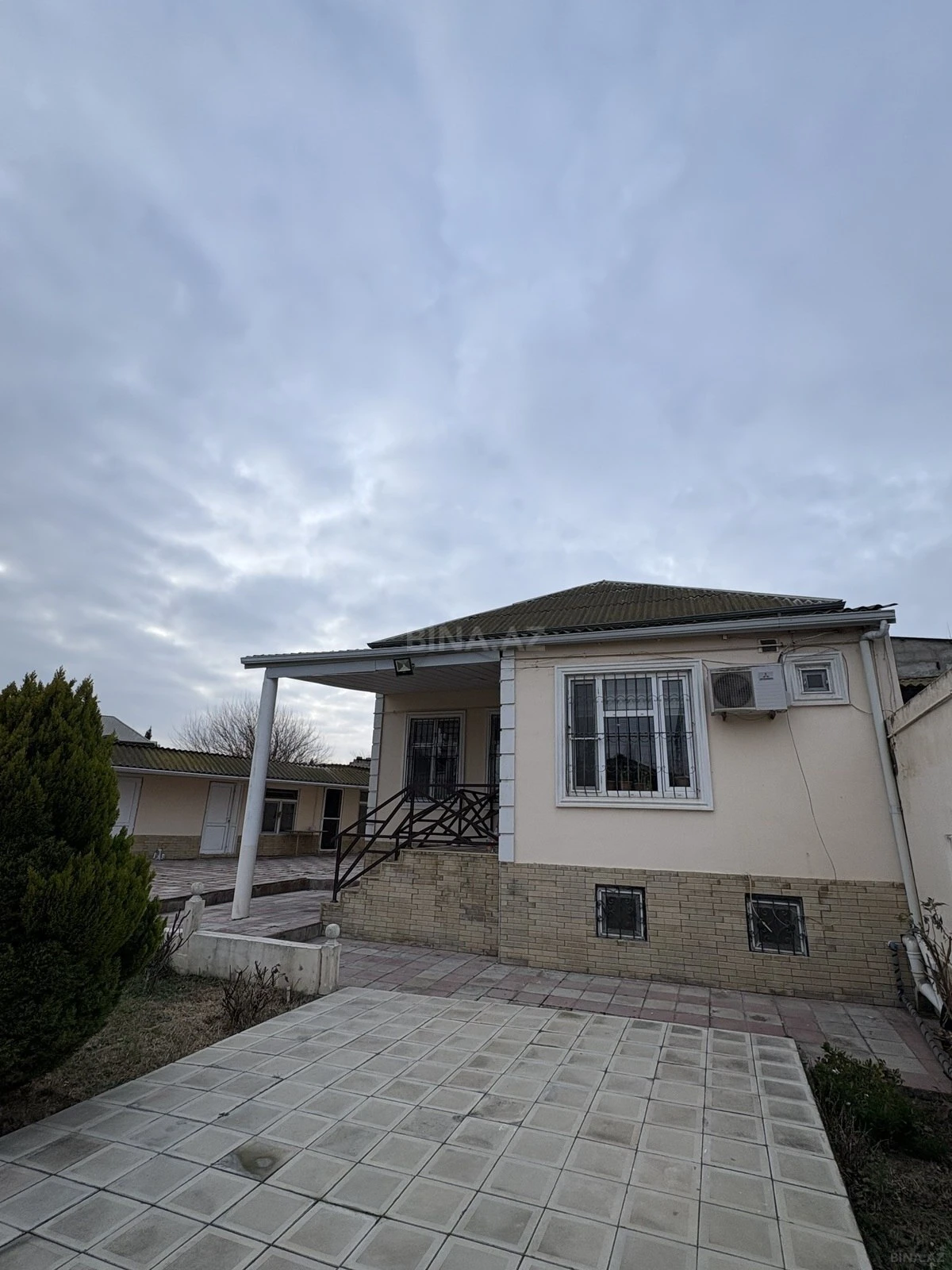 Satılır 4 otaqlı həyət evi 120 m²
