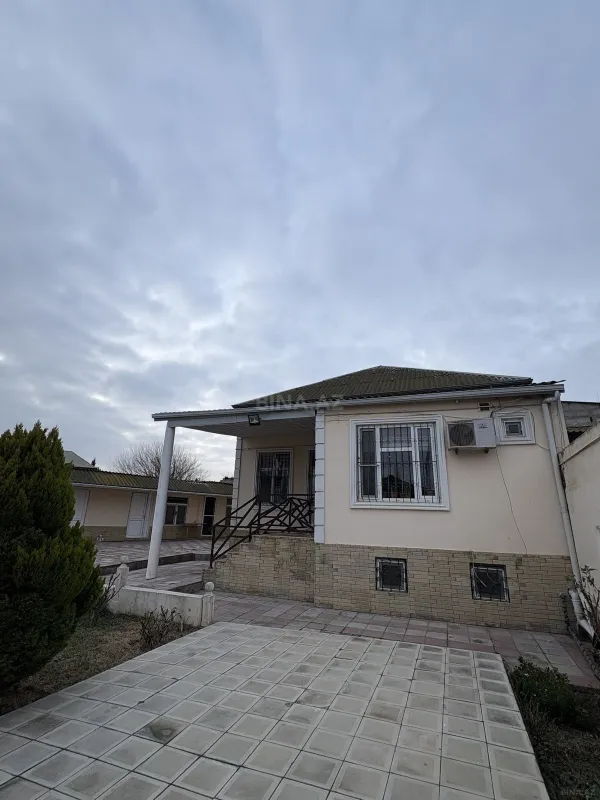 Satılır 4 otaqlı həyət evi 120 m²