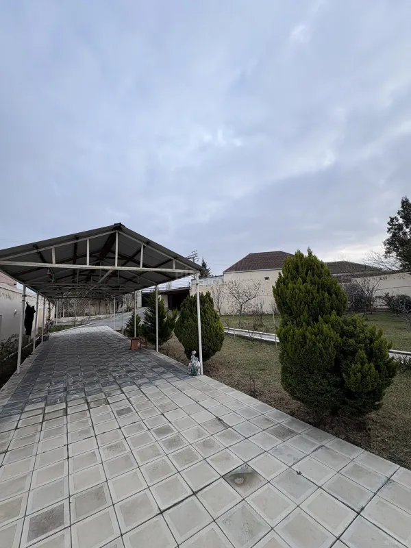 Satılır 4 otaqlı həyət evi 120 m²