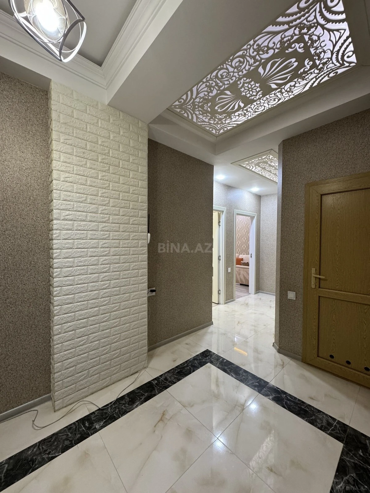 Satılır 2 otaqlı mənzil 65 m²