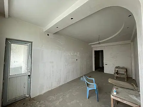 Satılır 4 otaqlı mənzil 170 m²