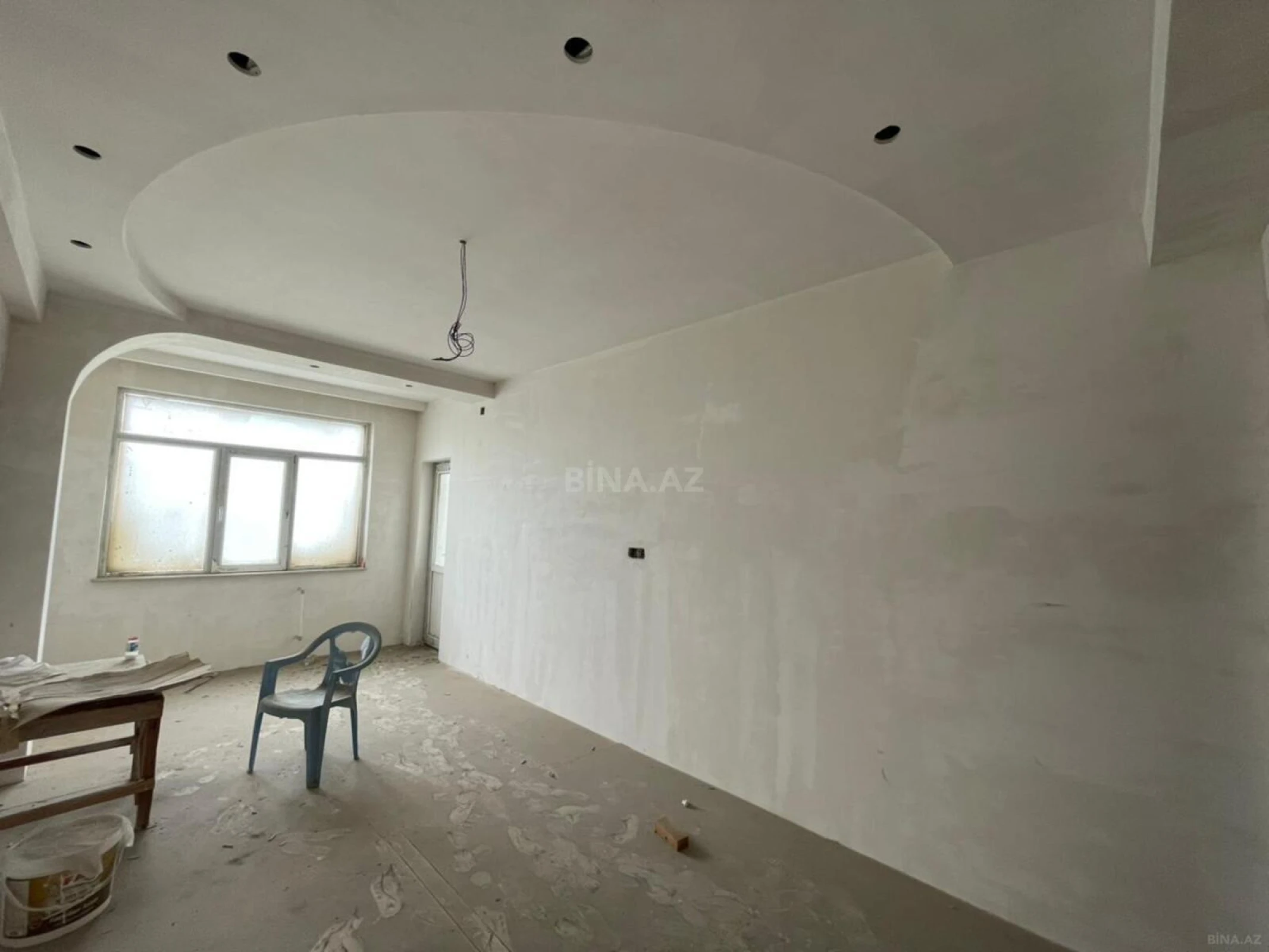 Satılır 4 otaqlı mənzil 170 m²