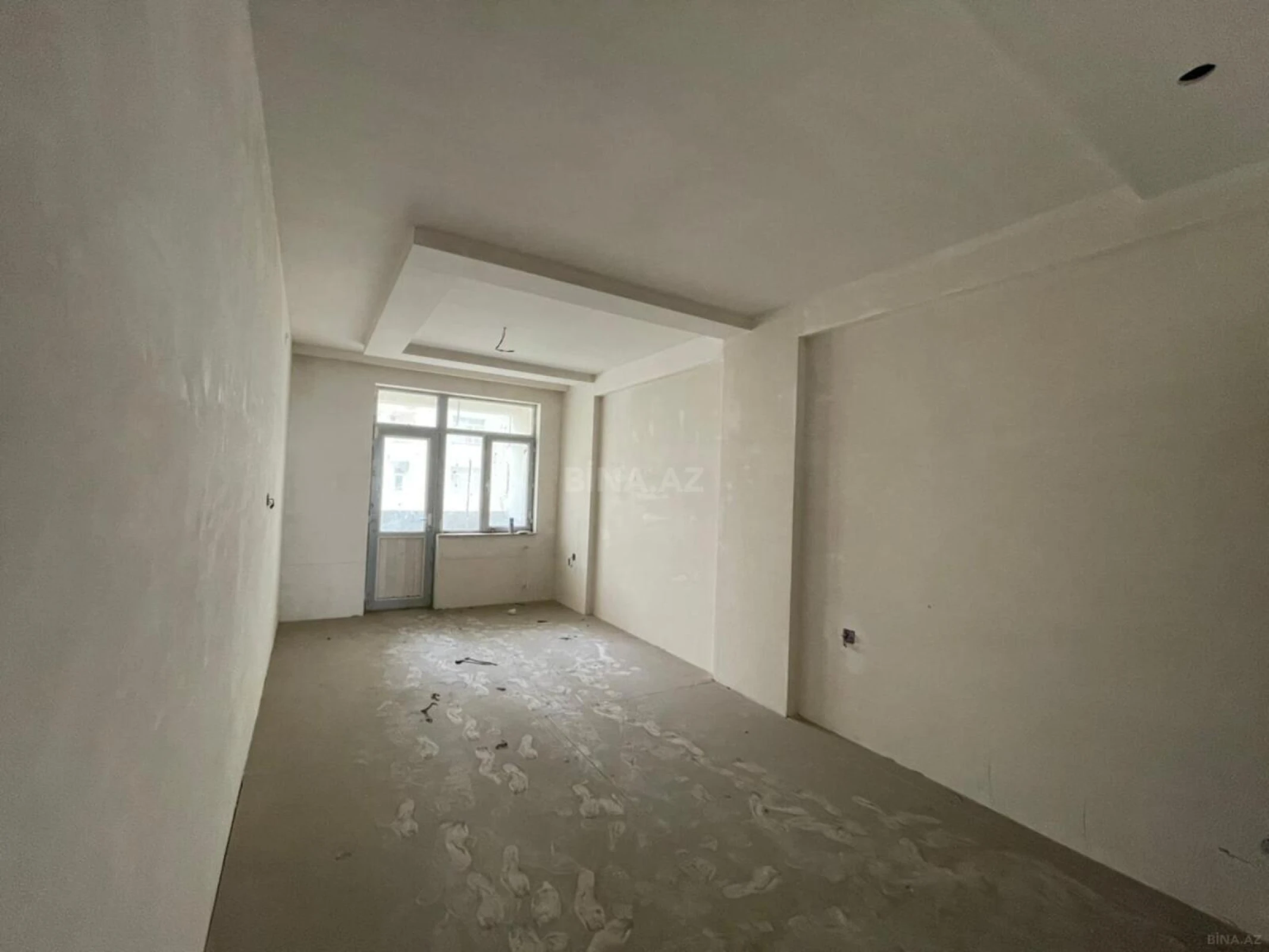 Satılır 4 otaqlı mənzil 170 m²