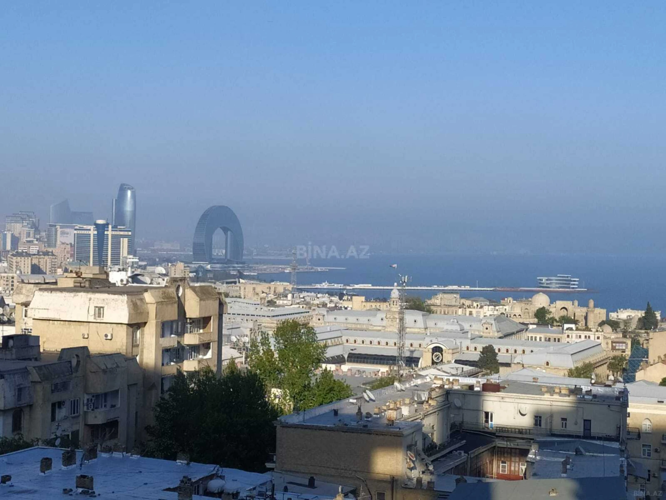 Kirayə verilir 3 otaqlı mənzil 143 m²