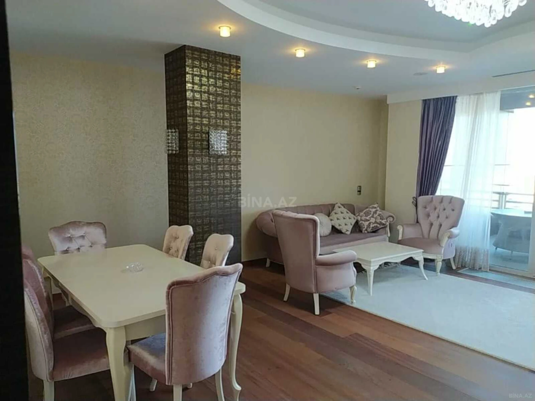 Kirayə verilir 3 otaqlı mənzil 143 m²