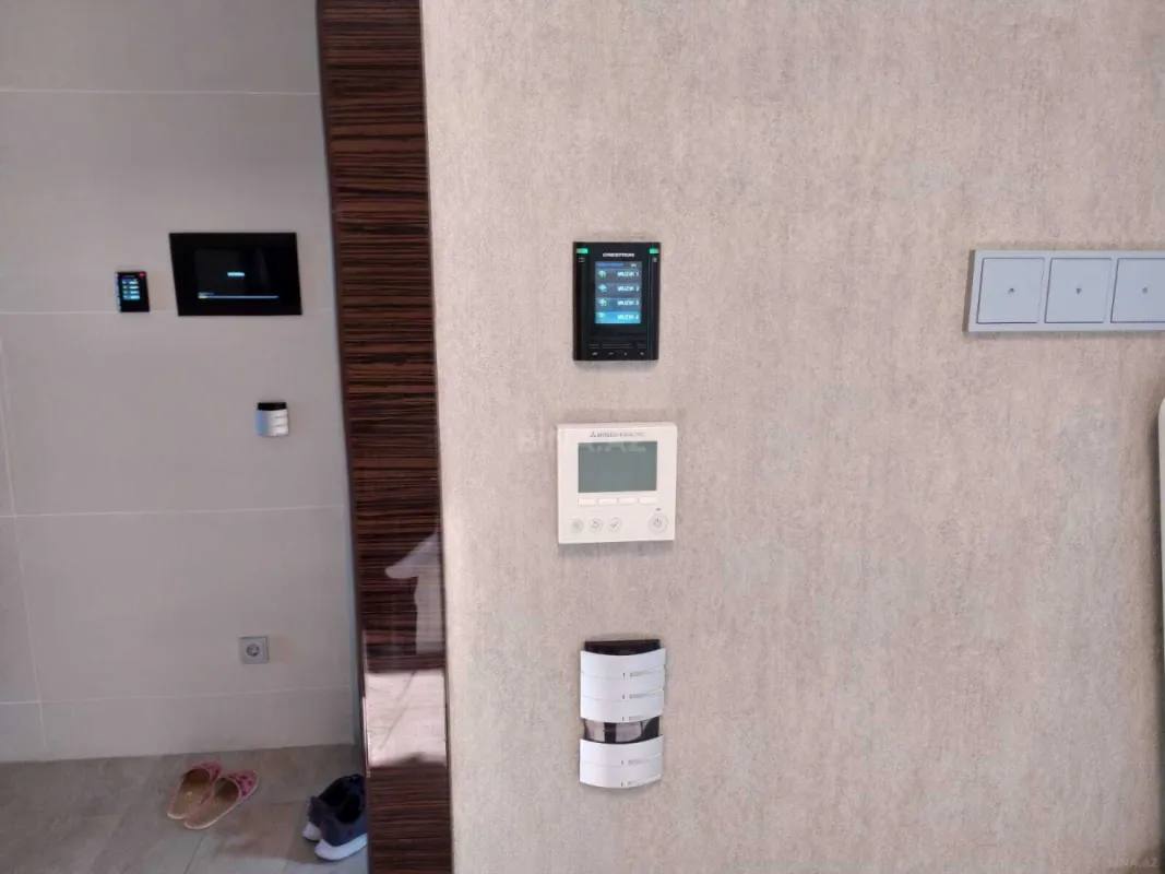 Kirayə verilir 3 otaqlı mənzil 143 m²