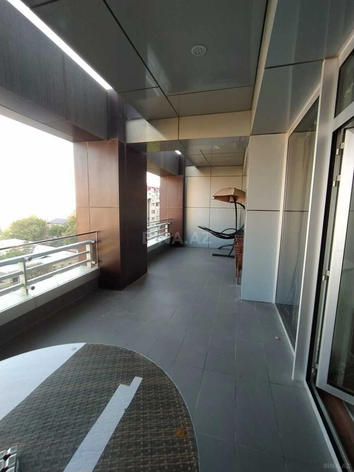 Kirayə verilir 3 otaqlı mənzil 143 m²