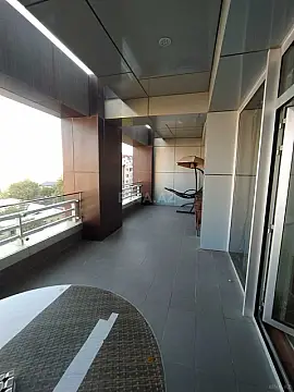 Kirayə verilir 3 otaqlı mənzil 143 m²