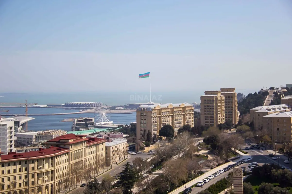 Kirayə verilir 3 otaqlı mənzil 143 m²