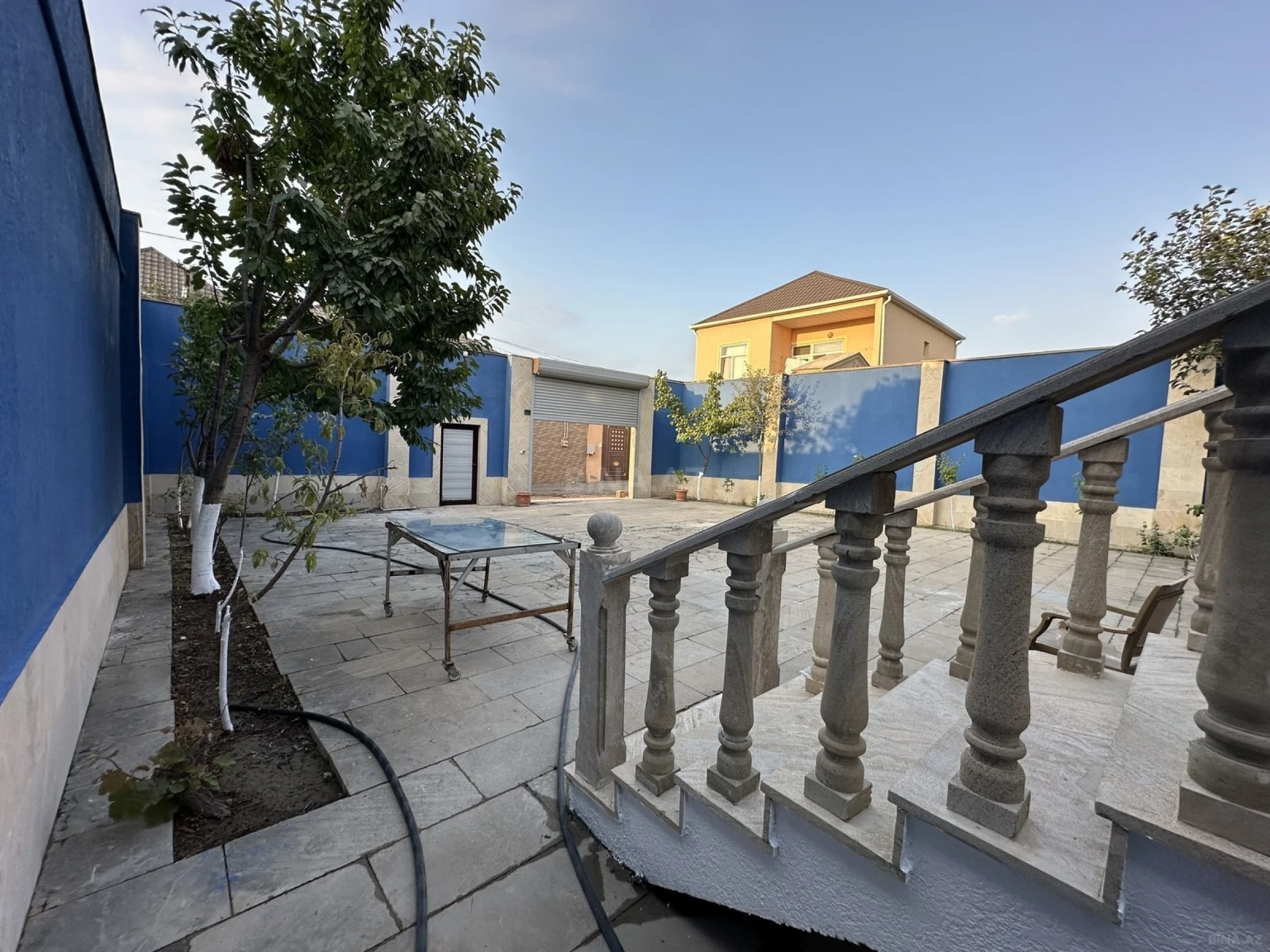 Satılır həyət evi 200 m²