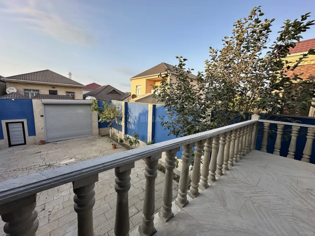 Satılır həyət evi 200 m²