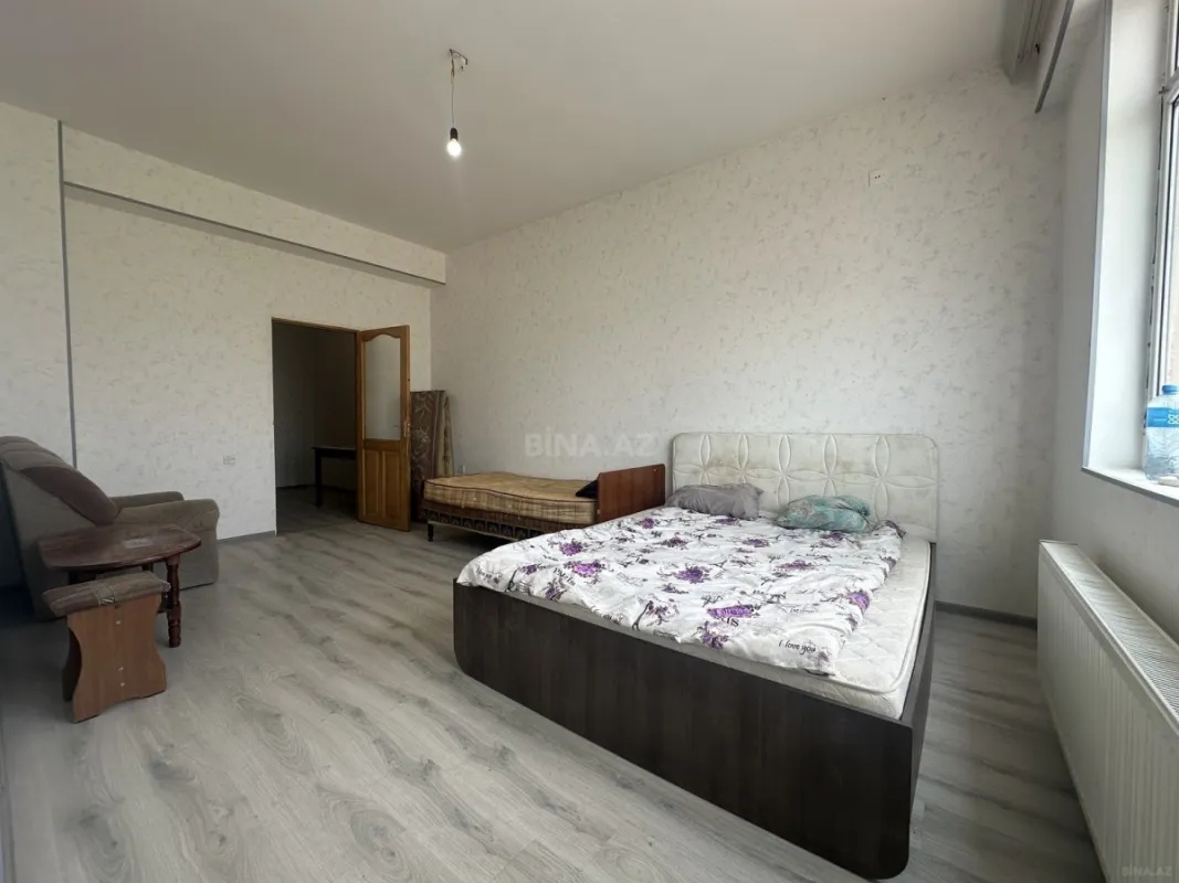 Satılır həyət evi 200 m²