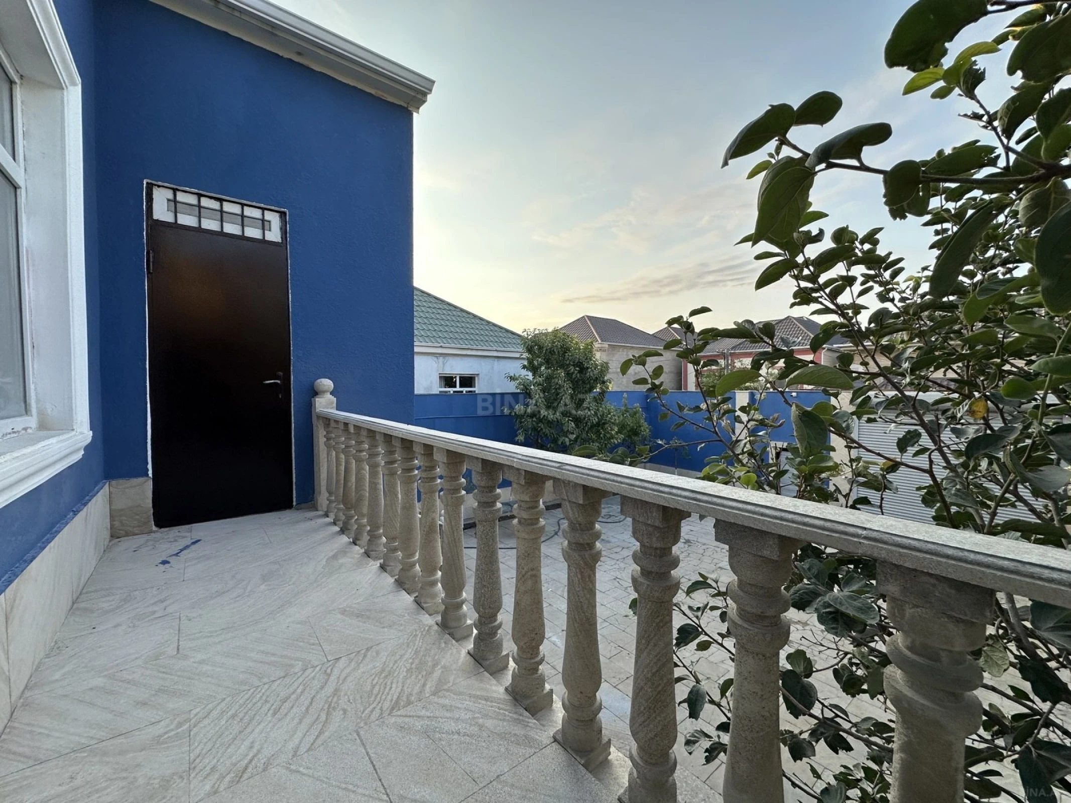 Satılır həyət evi 200 m²