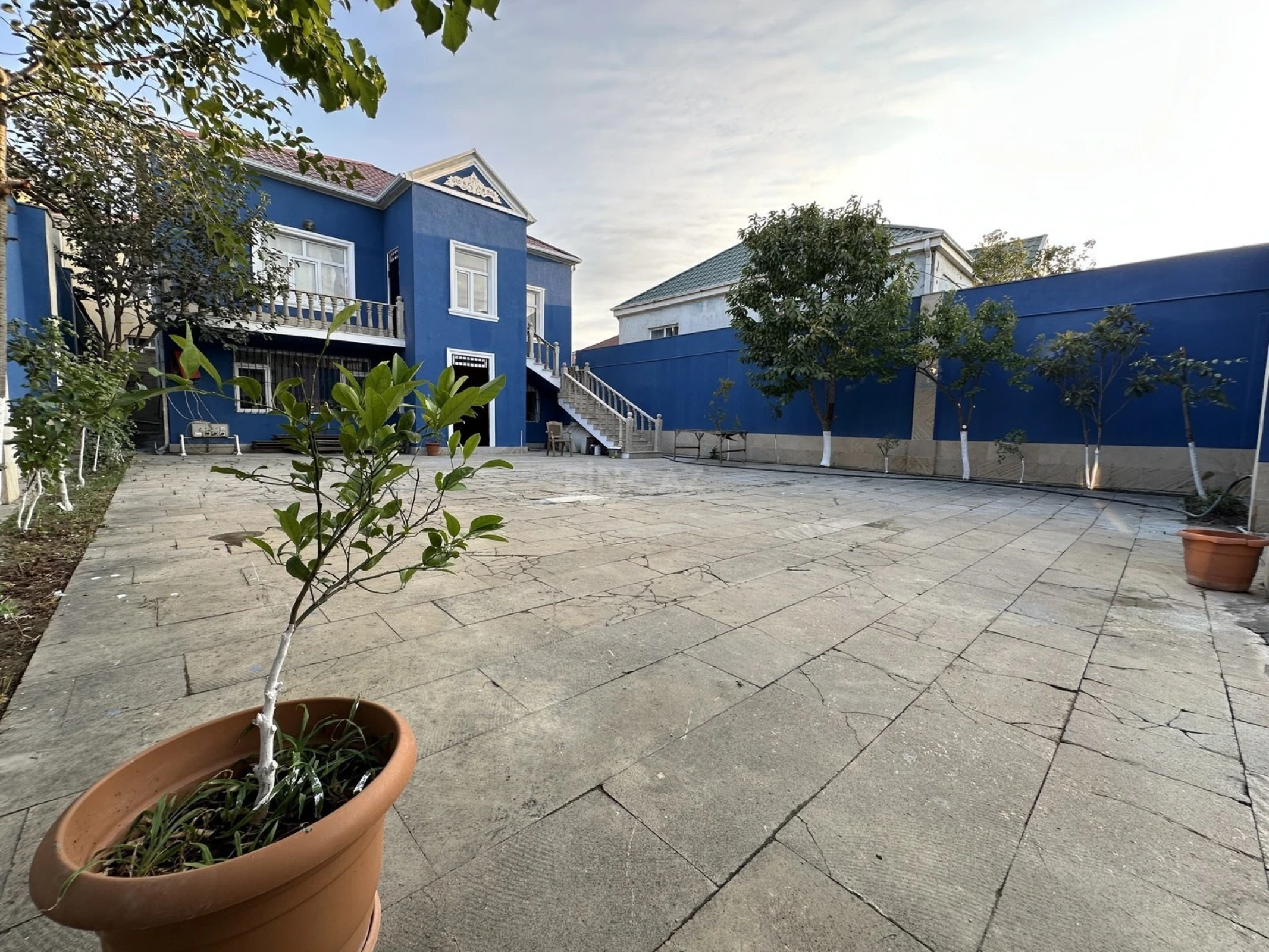 Satılır həyət evi 200 m²