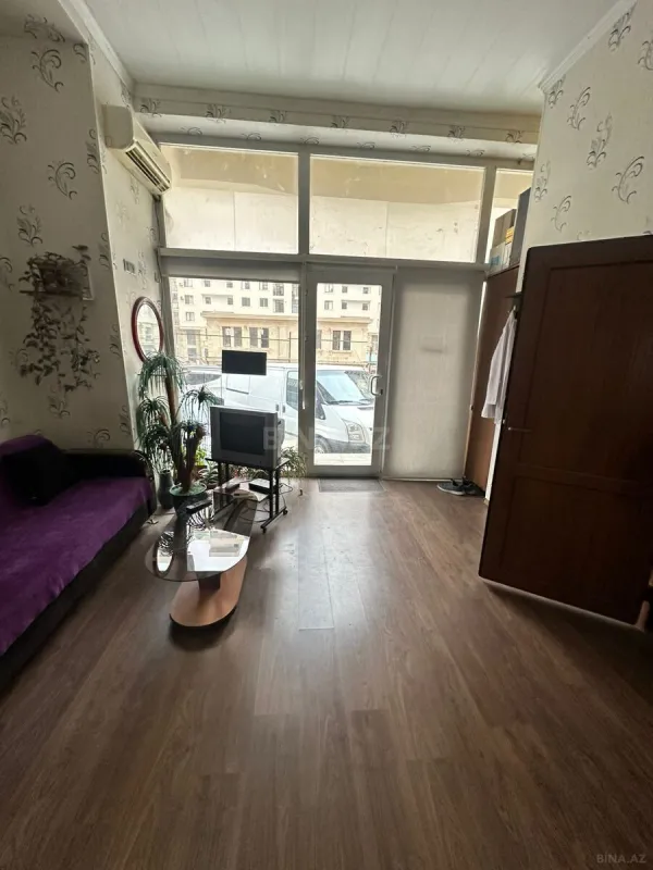 Satılır obyekt 200 m²