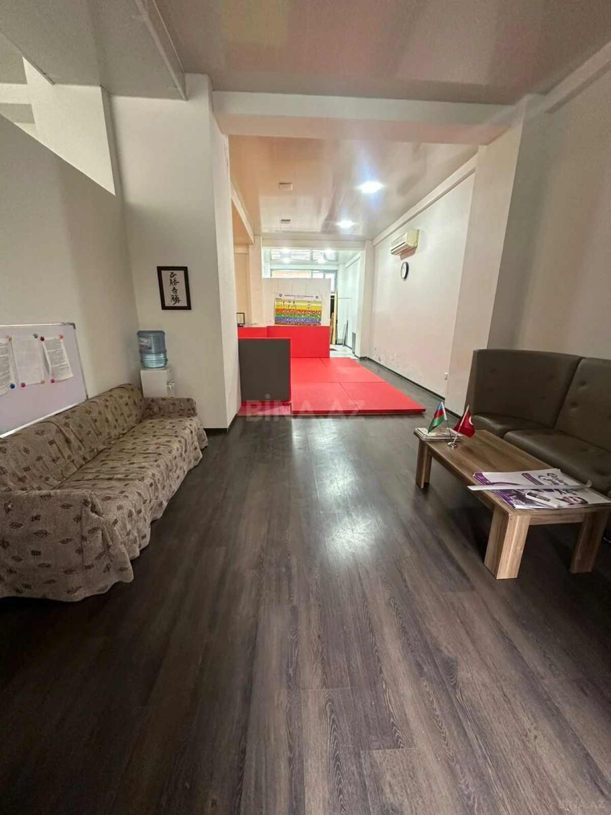 Satılır obyekt 200 m²