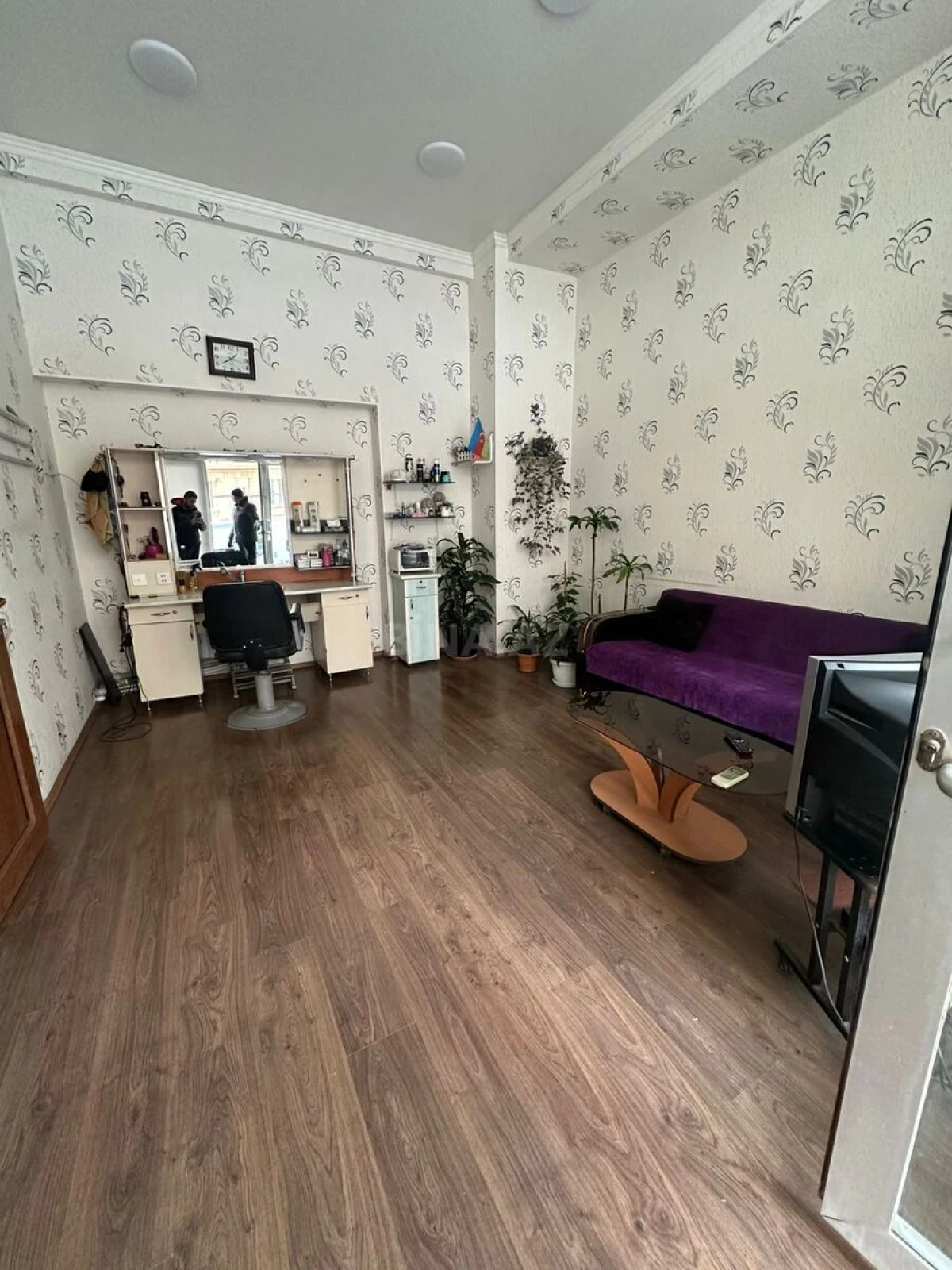 Satılır obyekt 200 m²