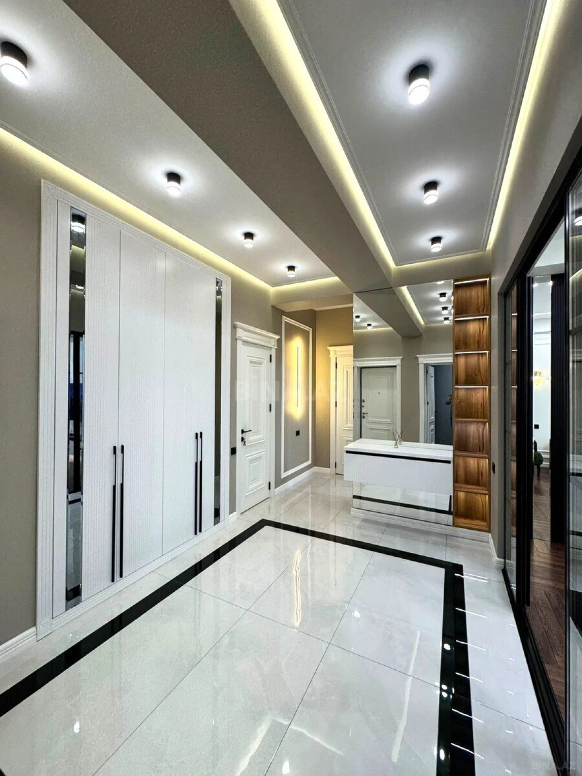 Satılır 2 otaqlı mənzil 86 m²