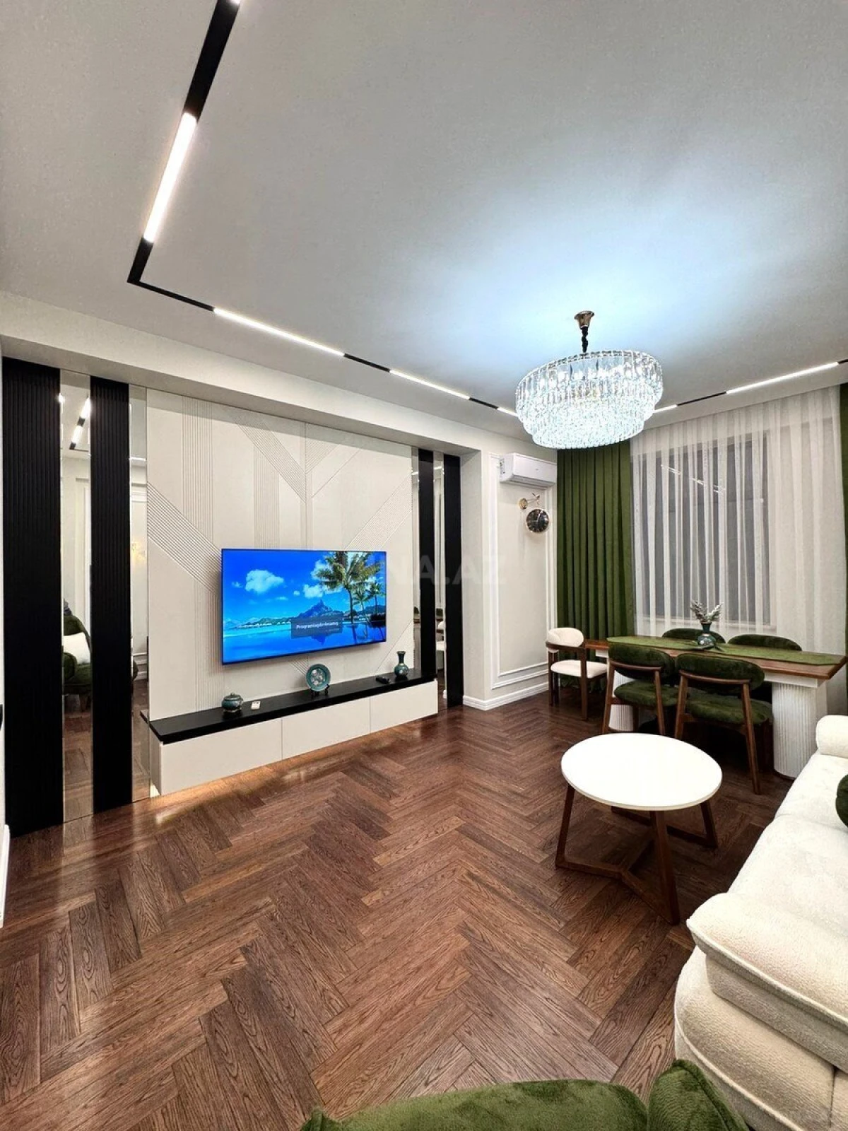 Satılır 2 otaqlı mənzil 86 m²