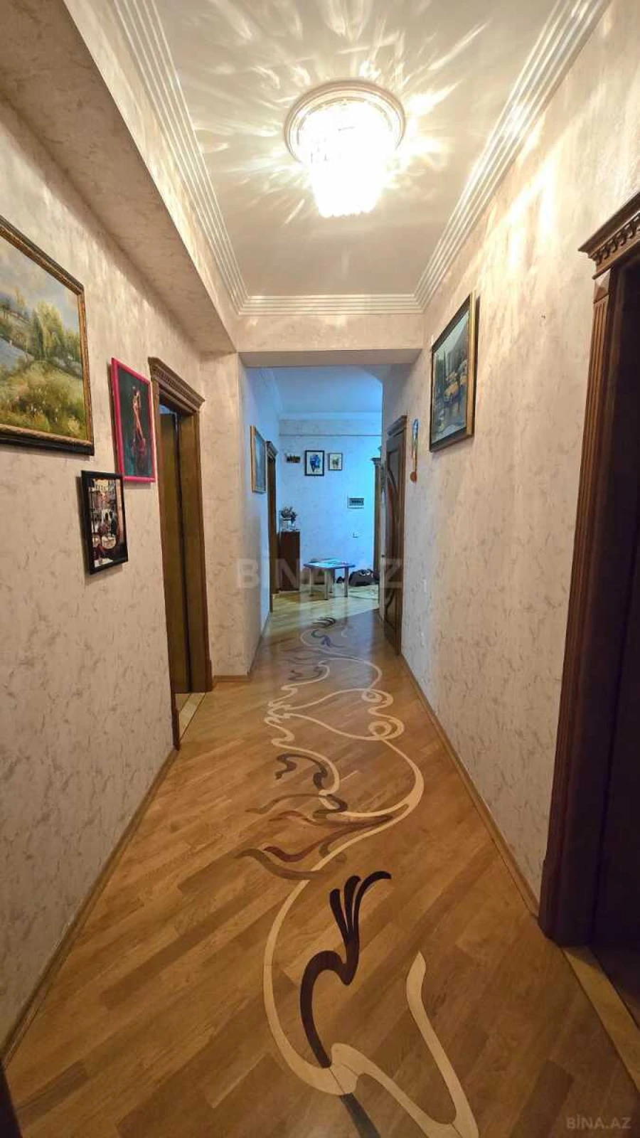 Satılır 3 otaqlı mənzil 150.5 m²
