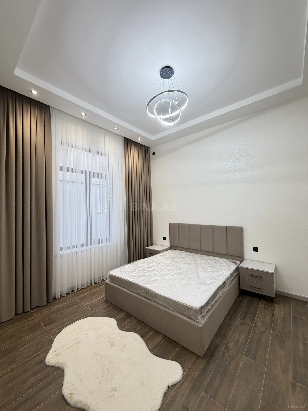 Satılır 4 otaqlı həyət evi 180 m²