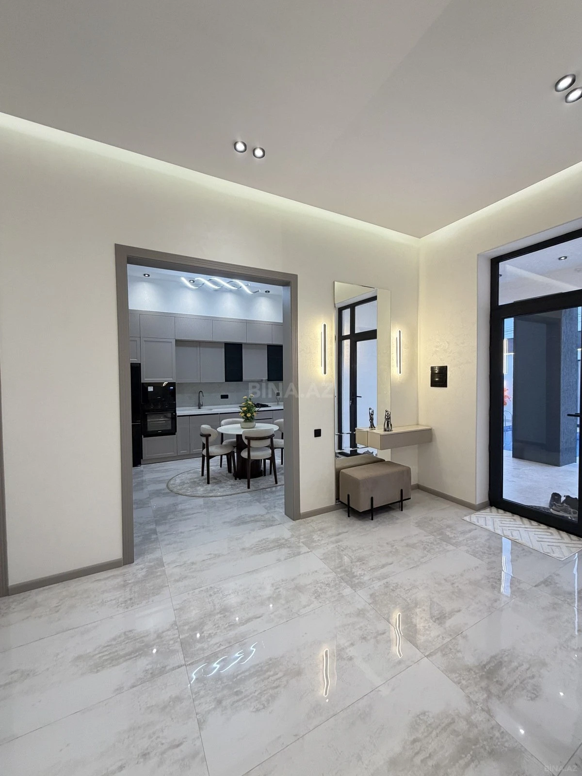 Satılır 4 otaqlı həyət evi 180 m²