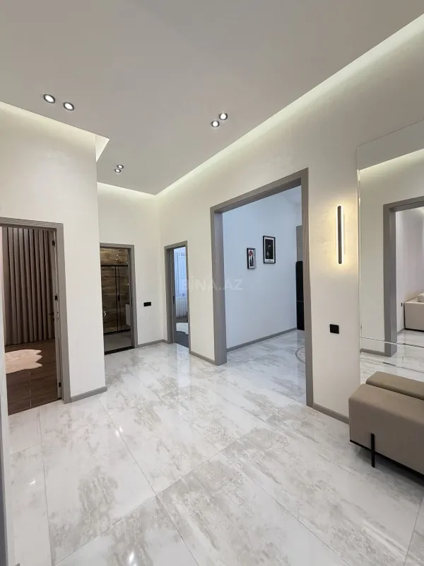 Satılır 4 otaqlı həyət evi 180 m²