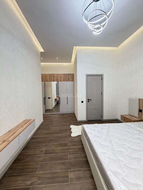 Satılır 4 otaqlı həyət evi 180 m²