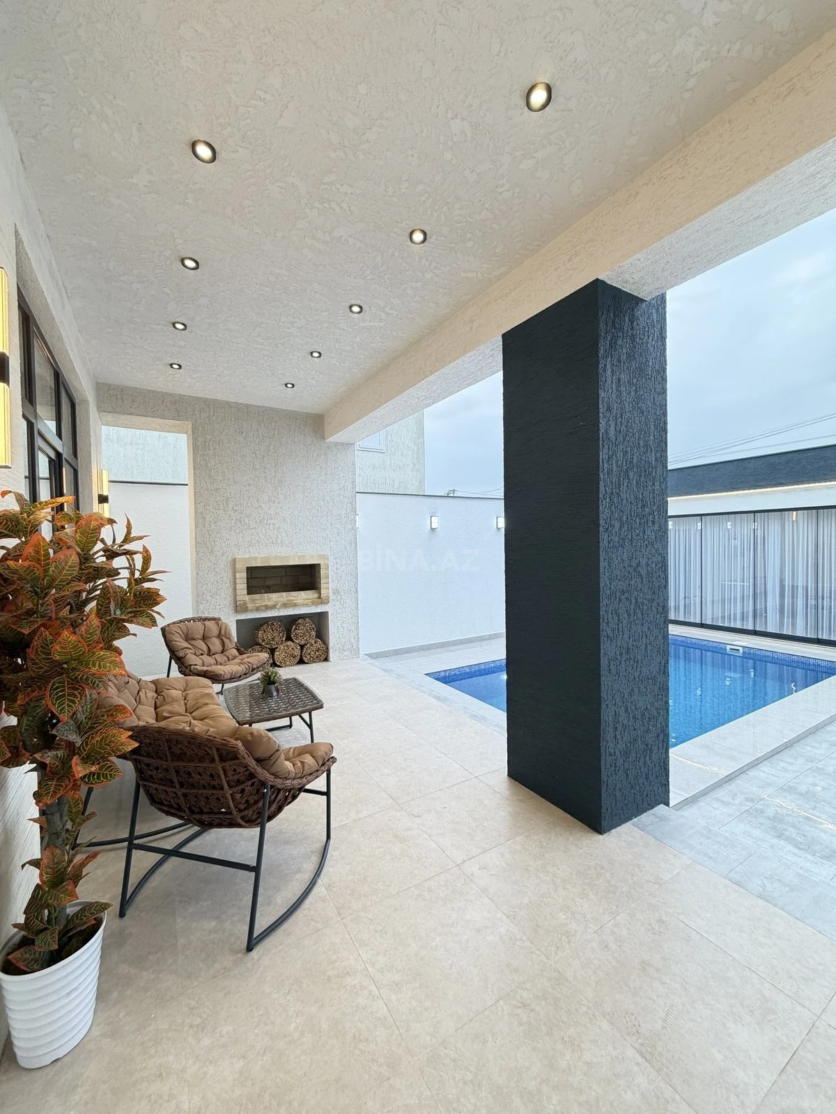 Satılır 4 otaqlı həyət evi 180 m²