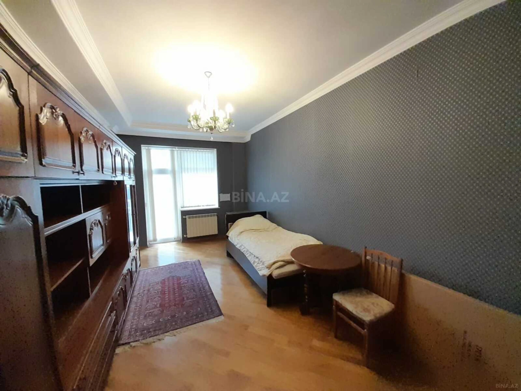 Satılır 3 otaqlı mənzil 165 m²