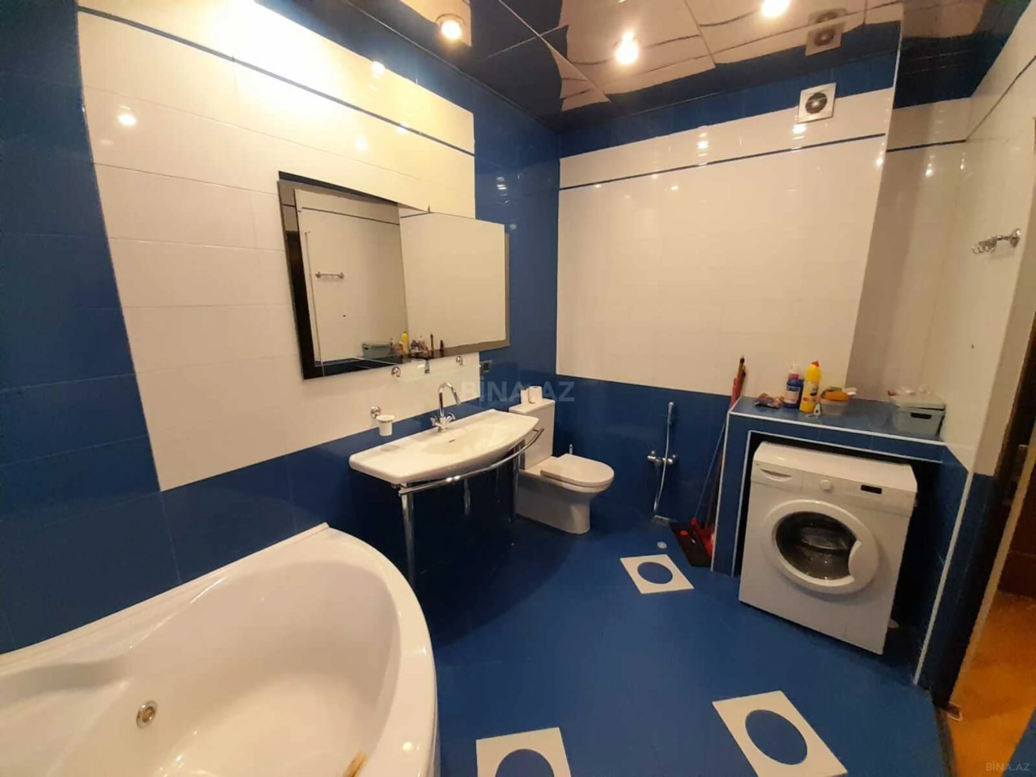 Satılır 3 otaqlı mənzil 165 m²