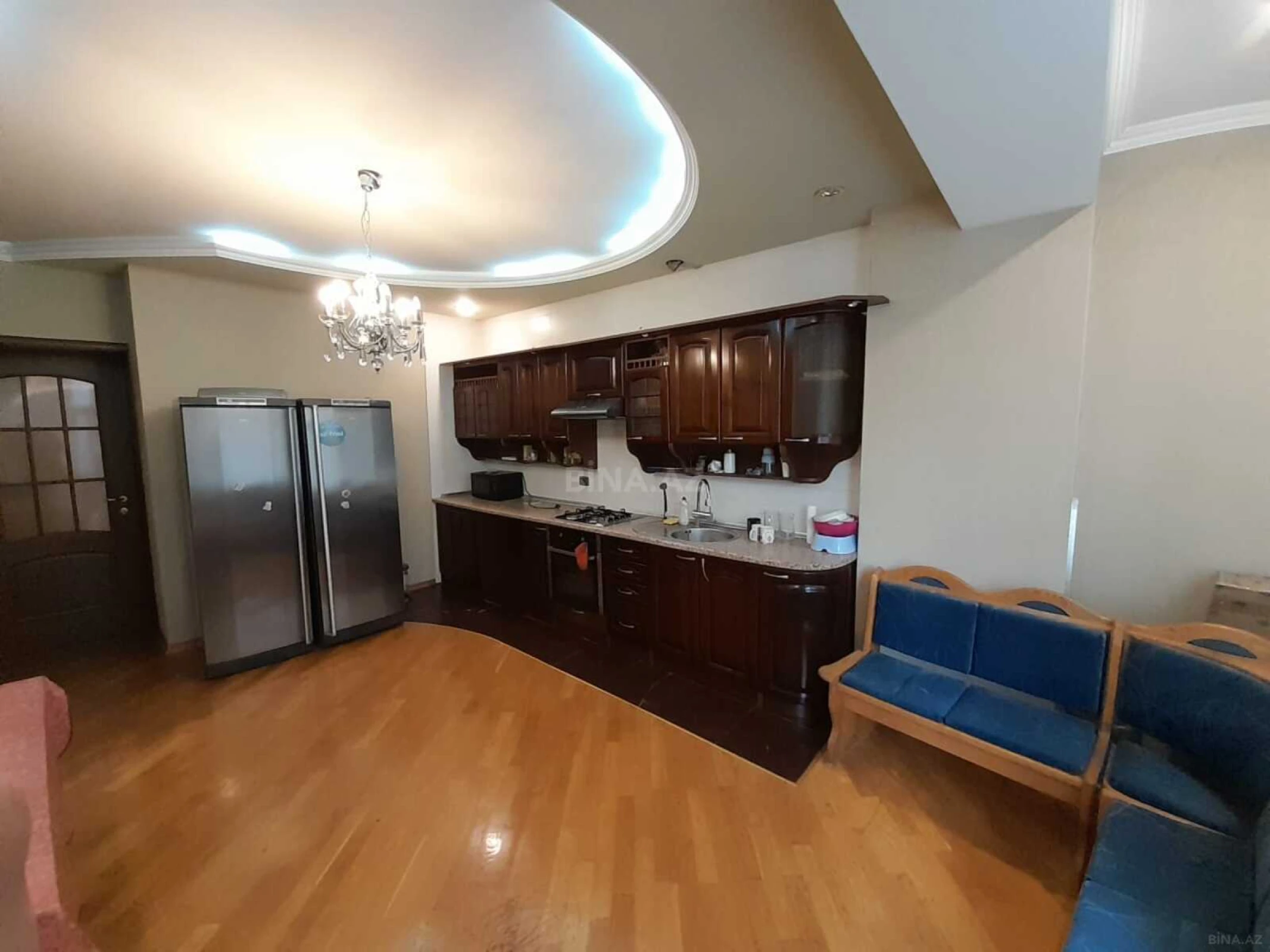 Satılır 3 otaqlı mənzil 165 m²