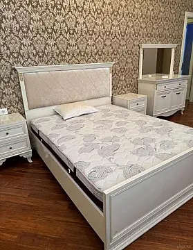 Kirayə verilir 4 otaqlı mənzil 180 m²